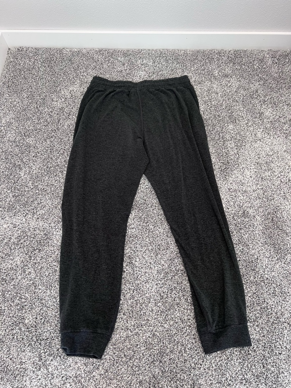 Women’s Vuori Joggers - Picture 3 of 5